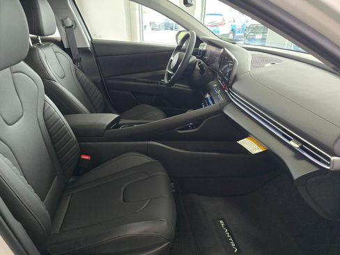 New 2026 Hyundai Elantra Limited FWD image 40