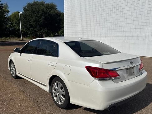 Used 2011 Toyota Avalon FWD image 11