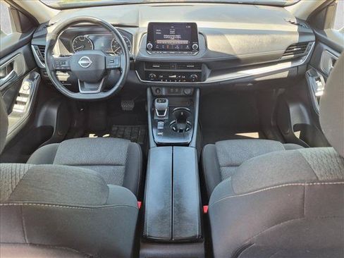 Used 2025 Nissan Rogue SV FWD image 18