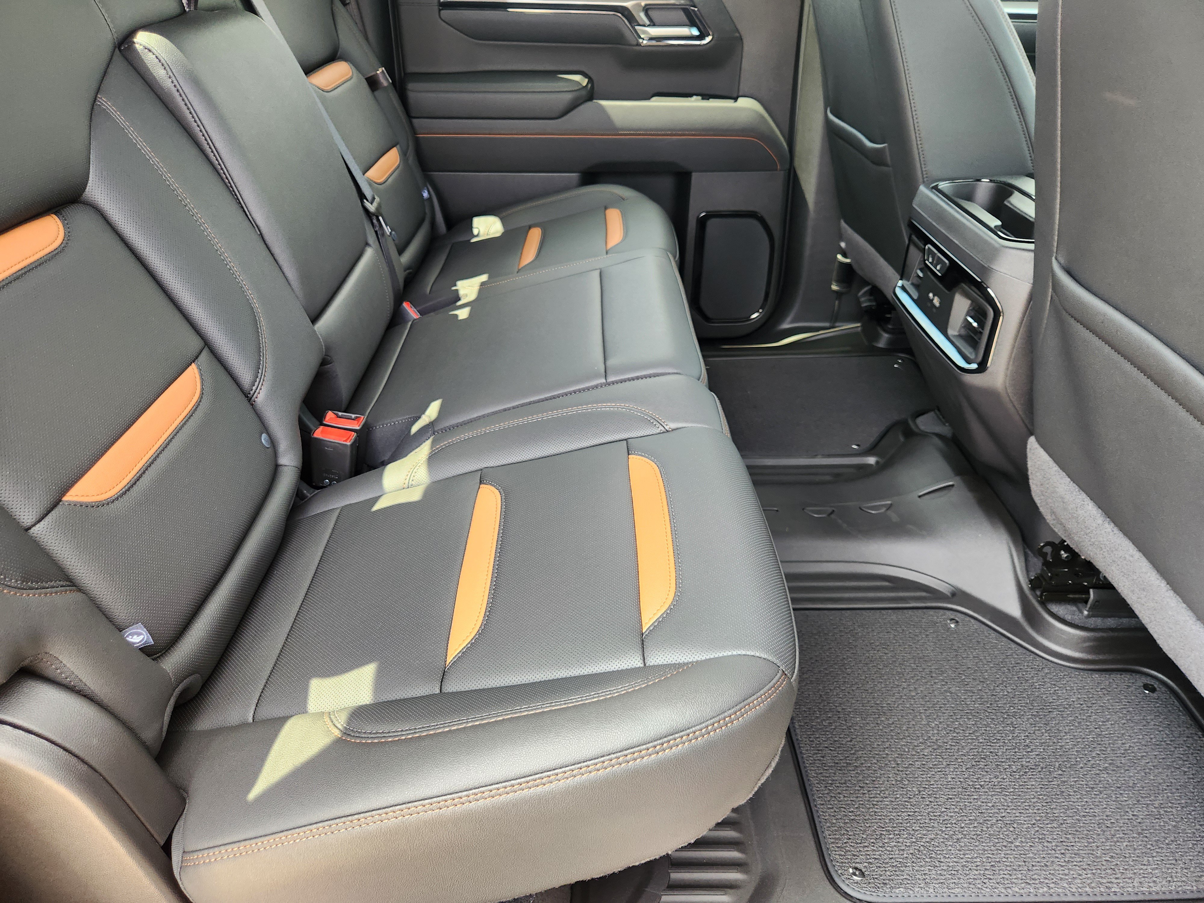New 2026 GMC Sierra 1500 AT4 w/ AT4 Premium Package AWD/4WD image 21