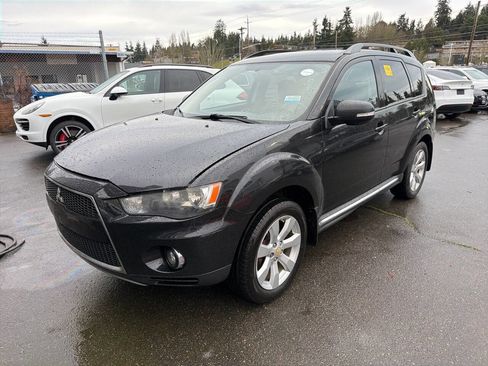 Used 2010 Mitsubishi Outlander XLS image 1