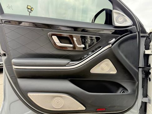 Used 2021 Mercedes-Benz S 580 4MATIC Sedan w/ AMG Line image 9