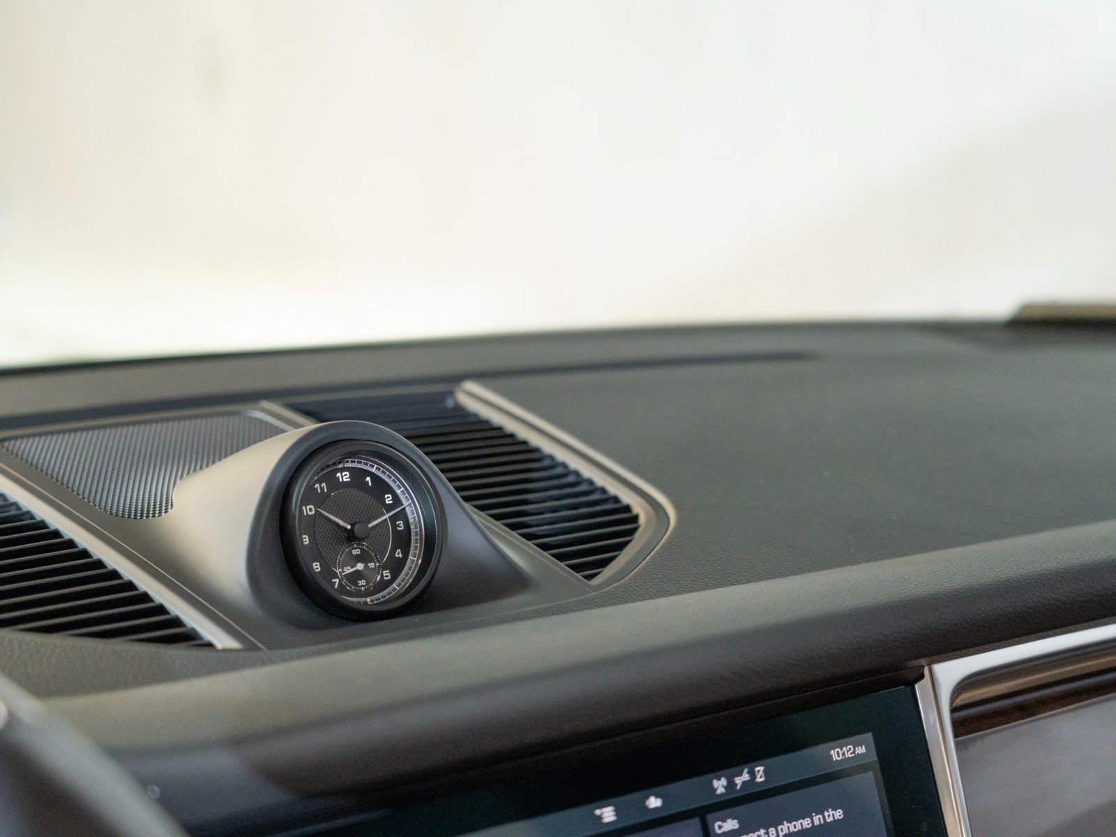 Certified 2026 Porsche Macan AWD/4WD image 20