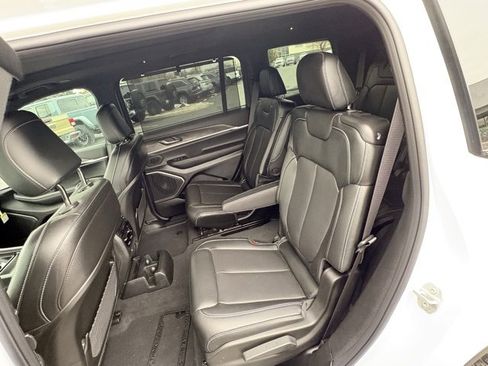 New 2025 Jeep Grand Cherokee L Limited w/ Luxury Tech Group II image 7