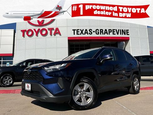 Used 2025 Toyota RAV4 XLE image 1