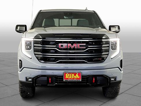 Used 2025 GMC Sierra 1500 AT4 w/ AT4 Premium Package AWD/4WD image 3