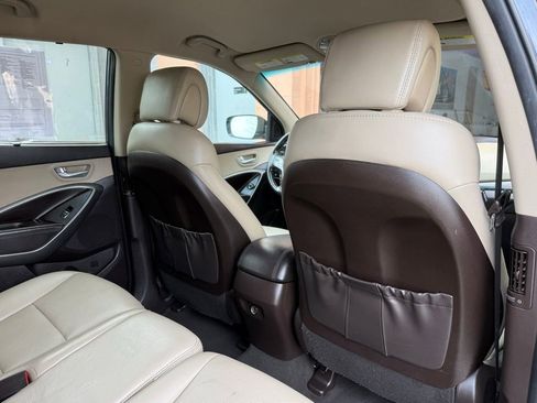 Used 2017 Hyundai Santa Fe Sport image 19