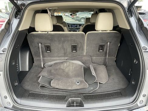 Used 2021 Buick Enclave Essence image 23