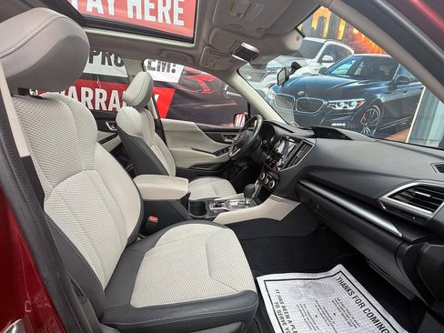 Used 2019 Subaru Forester Premium AWD/4WD image 9