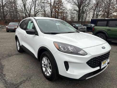 Certified 2022 Ford Escape SE w/ Convenience Package AWD/4WD image 1