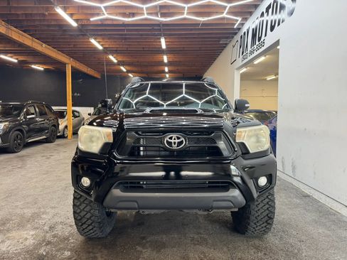 Used 2014 Toyota Tacoma Pickup 4D 5 ft w/ TRD Sport Package image 3