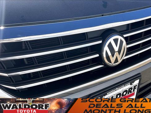 Used 2021 Volkswagen Passat 2.0T S image 34