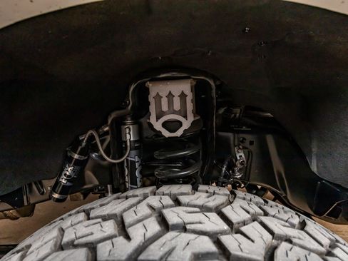 Used 2023 Ford F450 Lariat w/ Lariat Ultimate Package image 13