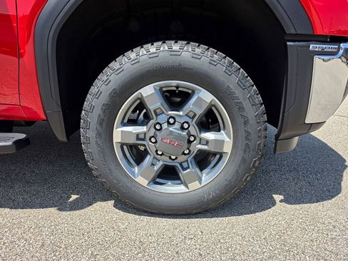 New 2026 GMC Sierra 3500 SLE w/ SLE Value Package AWD/4WD image 31