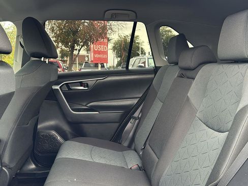Used 2025 Toyota RAV4 XLE image 26