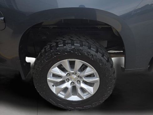 Used 2019 Chevrolet Silverado 1500 Custom w/ Custom Value Package RWD image 8