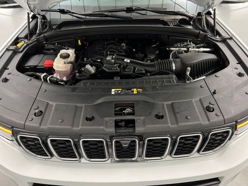 Used 2024 Jeep Grand Cherokee L Limited w/ Luxury Tech Group II image 82