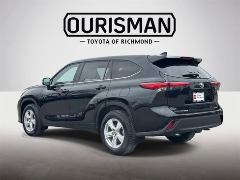 Certified 2021 Toyota Highlander LE image 22