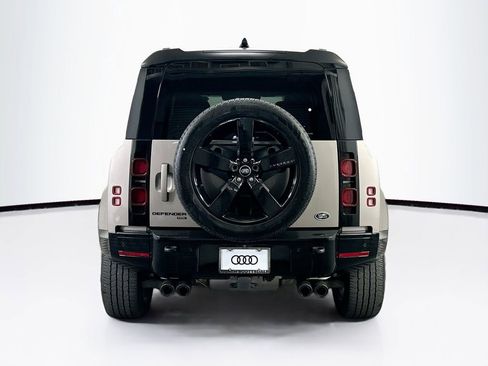 Used 2023 Land Rover Defender 110 X-Dynamic SE image 6