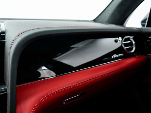 New 2025 Bentley Bentayga image 39