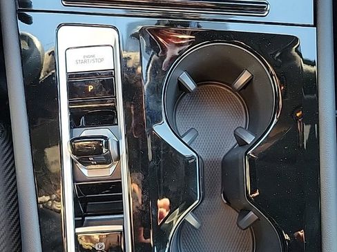 New 2026 Volkswagen Atlas Cross Sport SE image 35