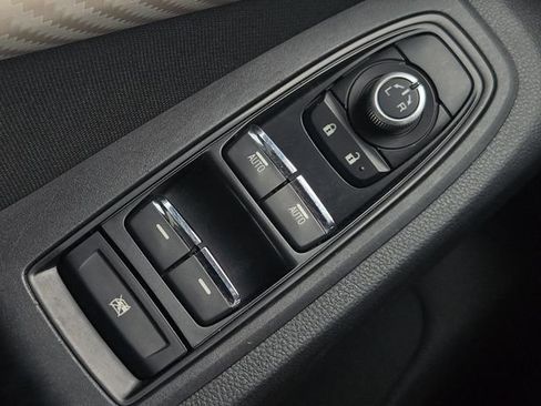 Used 2020 Subaru Ascent Premium w/ Convenience Package image 28