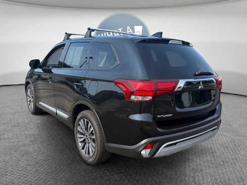 Used 2020 Mitsubishi Outlander SE AWD/4WD image 6