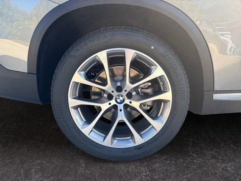 Used 2026 BMW X5 xDrive40i image 30