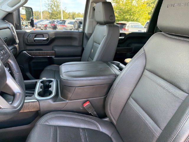 Used 2023 GMC Sierra 2500 Denali w/ Denali Black Diamond Edition AWD/4WD image 19