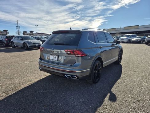 Used 2022 Volkswagen Tiguan SEL R-Line image 5