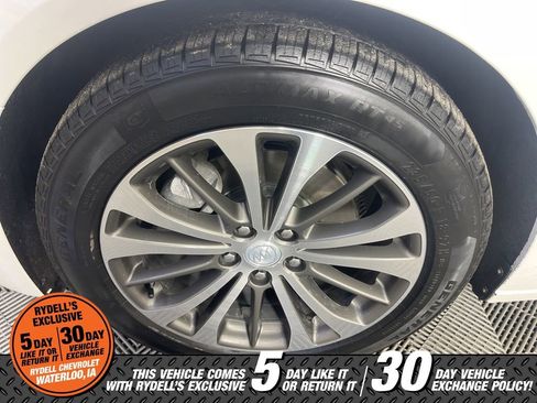 Certified 2017 Buick LaCrosse Essence w/ Sights and Sounds Package FWD image 13
