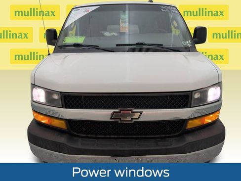 Used 2018 Chevrolet Express 3500 LT w/ LT Preferred Equipment Group image 14