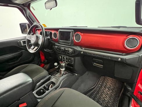 Used 2020 Jeep Wrangler Unlimited Rubicon AWD/4WD image 25
