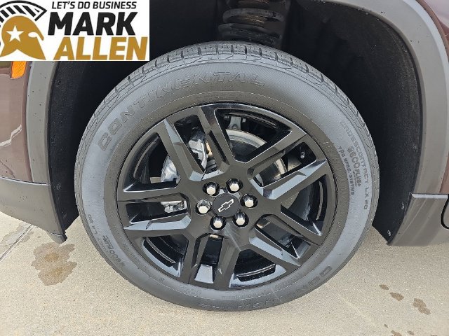 Used 2023 Chevrolet Traverse LT FWD image 32