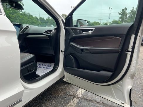 Used 2022 Ford Edge Titanium w/ Equipment Group 301A AWD/4WD image 39