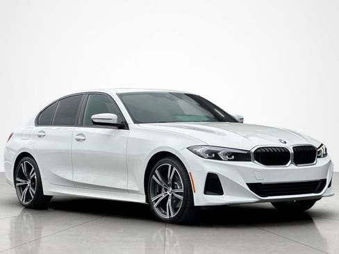 Used 2023 BMW 330i Sedan w/ Driving Assistance Package RWD image 7