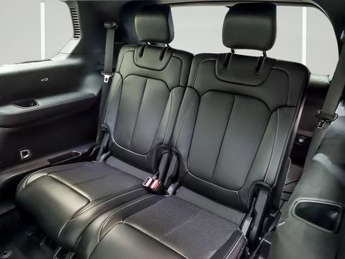 Used 2024 Jeep Grand Cherokee L Limited w/ Luxury Tech Group II image 13