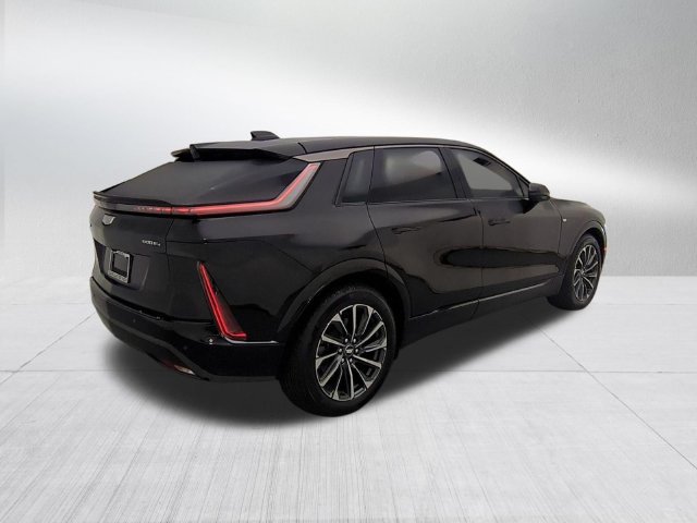 Used 2024 Cadillac Lyriq Sport w/ LPO, Floor Liner Package AWD/4WD image 5
