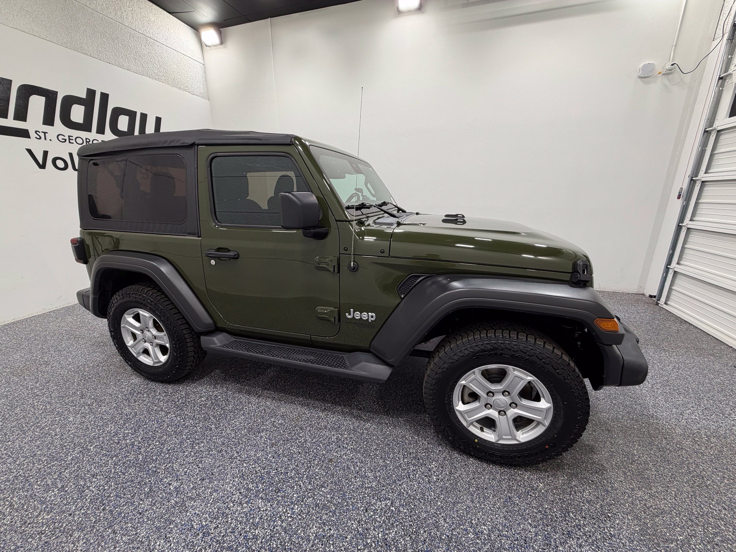 Used 2021 Jeep Wrangler Sport AWD/4WD image 8