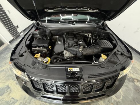 Used 2017 Jeep Grand Cherokee SRT AWD/4WD image 26