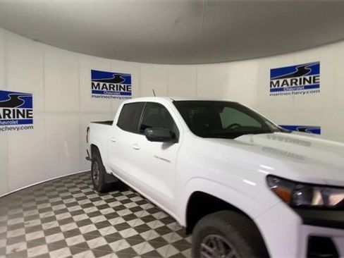 Used 2023 Chevrolet Colorado LT w/ LT Convenience Package II image 4