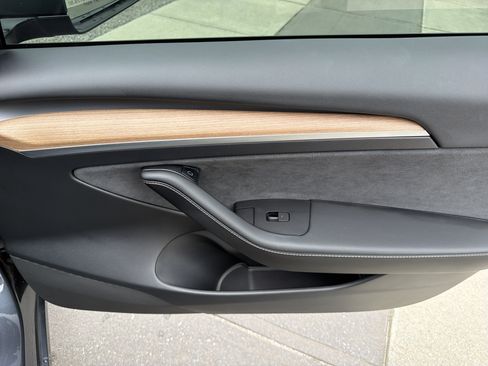Used 2021 Tesla Model 3 Standard Range Plus RWD image 19