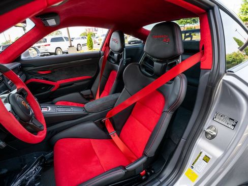 Used 2018 Porsche 911 GT2 RS RWD image 40