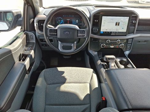 Used 2025 Ford F150 Lightning XLT AWD/4WD image 11
