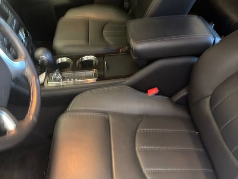Used 2017 Chevrolet Traverse Premier FWD image 5