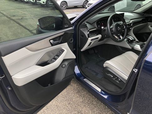 Used 2023 Acura MDX SH-AWD w/ Advance Package image 11