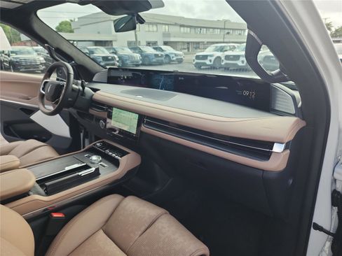 New 2026 Lincoln Navigator Black Label AWD/4WD image 28