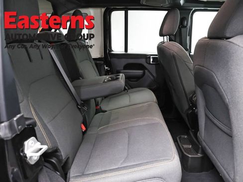 Used 2025 Jeep Wrangler Unlimited Sport S 4xe AWD/4WD image 23
