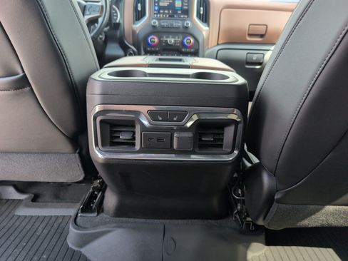 Used 2021 Chevrolet Silverado 2500 High Country w/ Z71 Off-Road Package AWD/4WD image 31
