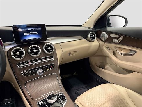 Certified 2018 Mercedes-Benz C 300 4MATIC Sedan image 24